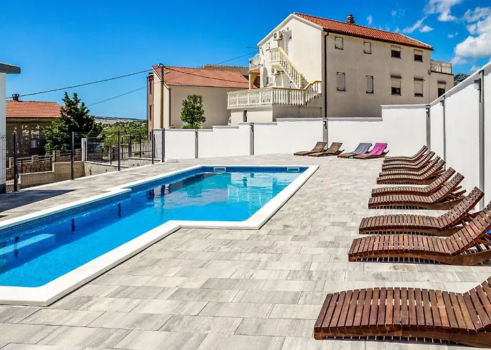 Apartment Delfin-7 By Interhome